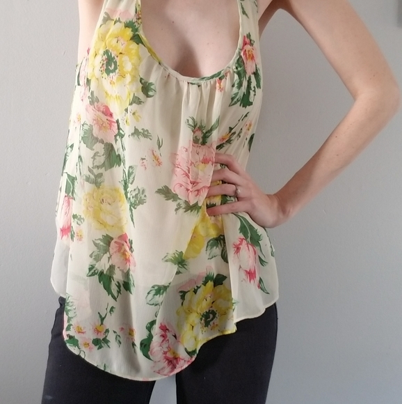 Forever 21 Tops - Forever 21 Floral Razorback Blouse